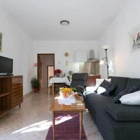 Apartment Anita Gru - One-bedroom With Balcony